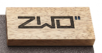 zwo-Logo dřevěné